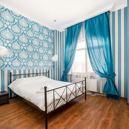 Stylish Apartment With A Balcony Overlooking The Park โอเดสซา ภายนอก รูปภาพ